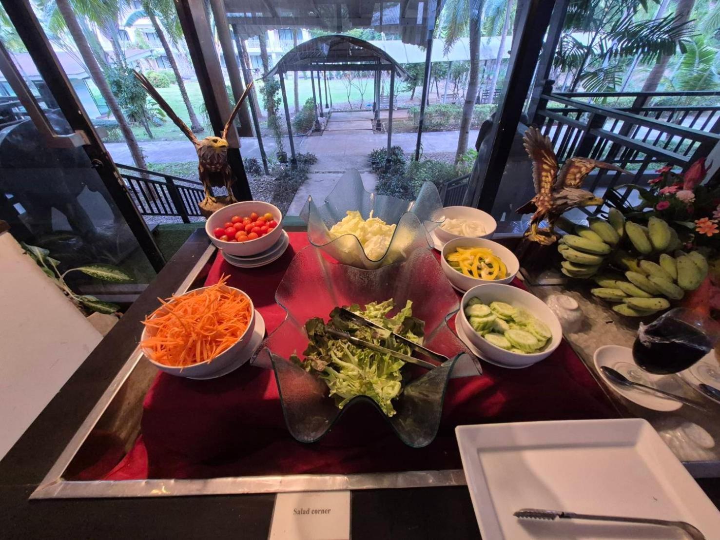 Ramada By Wyndham Aonang Krabi Hotel Buitenkant foto