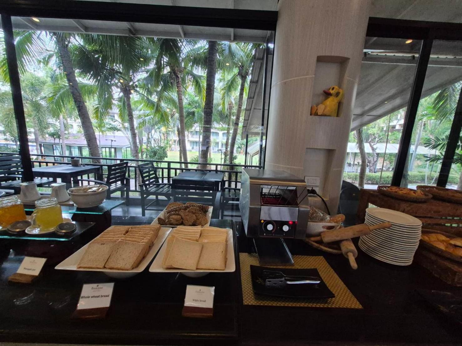 Ramada By Wyndham Aonang Krabi Hotel Buitenkant foto